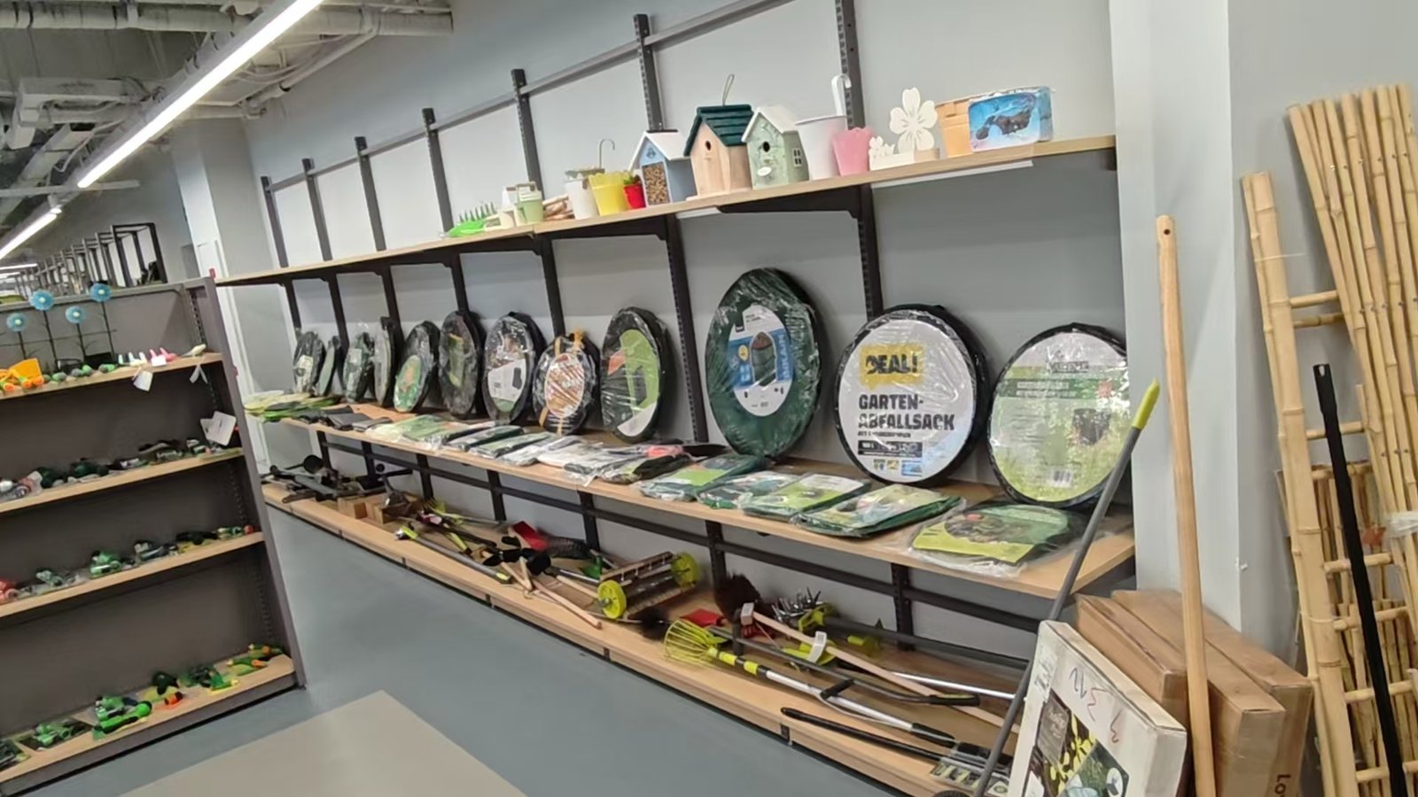 Versatile Gardening Tools Collection - 图片 7